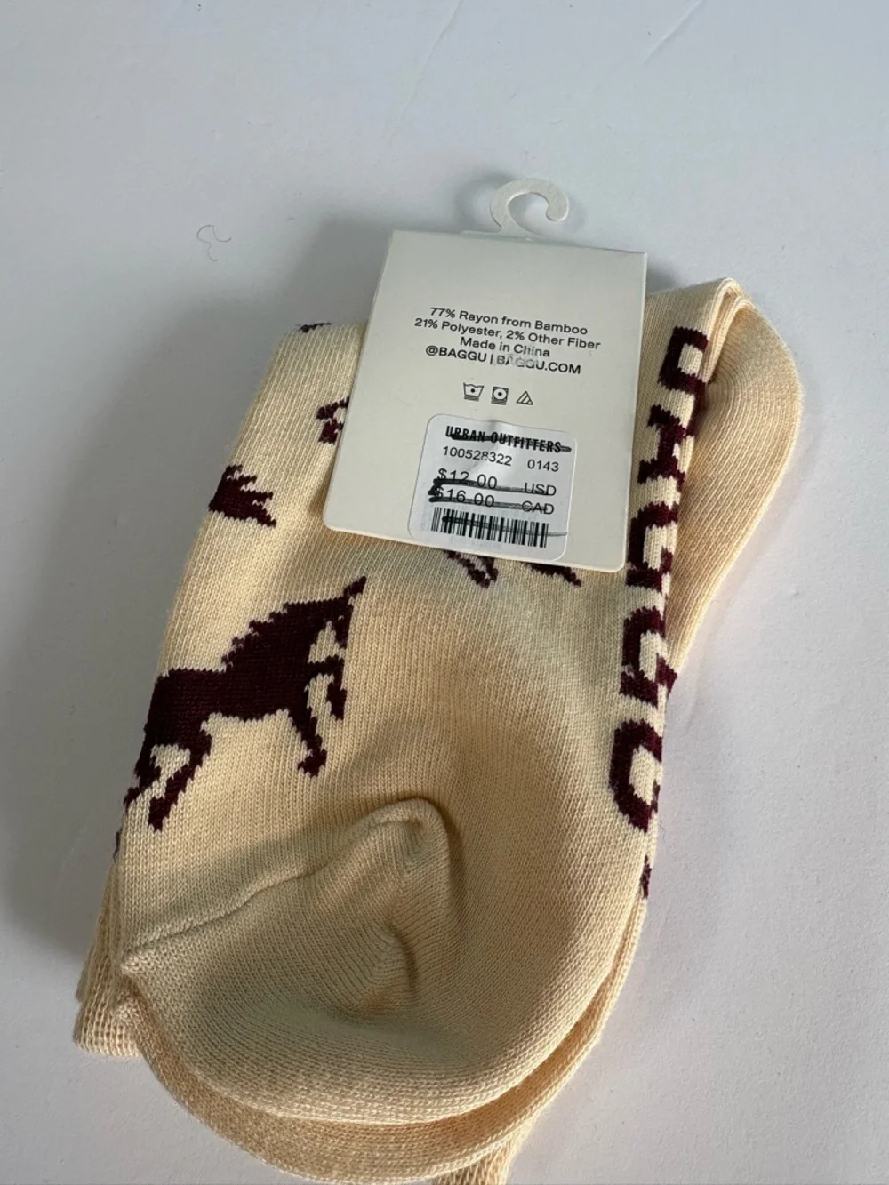 NWT BAGGU Crew Socks